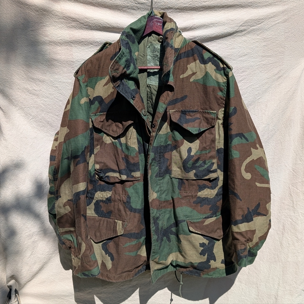 US Army Coat Cold Weather Field Woodland Camo Large Short 